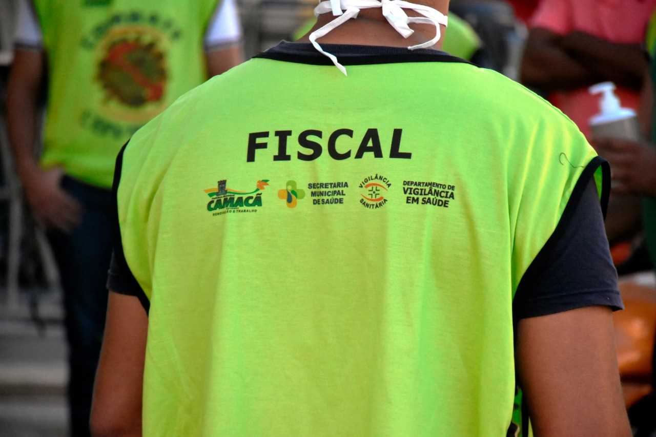 Camacã: Prefeitura contrata equipe para orientar e conter aglomeração no centro da cidade